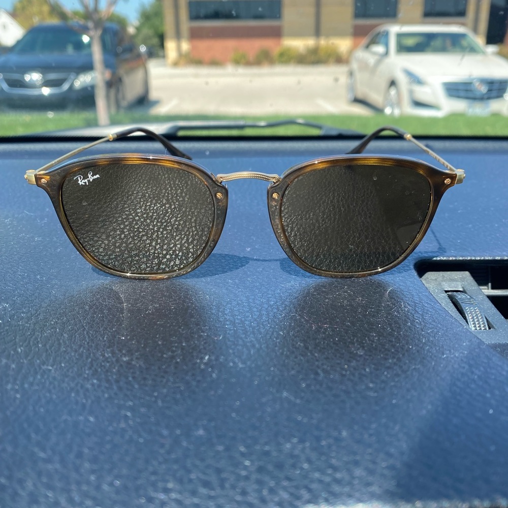 Ray-Ban women’s sunglasses